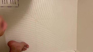 噴水のような勢いのある大量射精