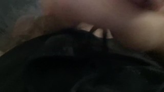 Je baise sa jolie chatte
