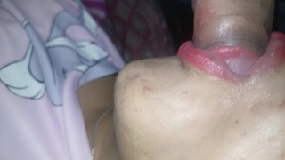 A HOT BLOWJOB GIVEN BY GIRLFRIEND !!