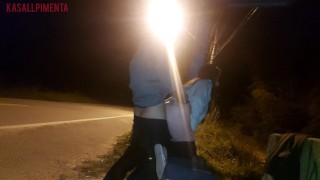 mostrei minha bunda para um estranho no ponto de ônibus