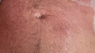 Big daddy bear always gets so horny taking a bath