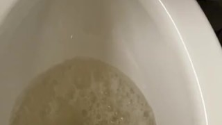 SLOWMO PEEING