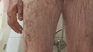 Pajeandome en la ducha