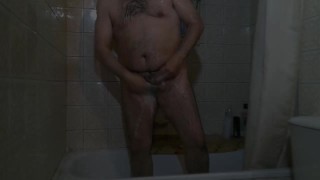 Me masturbo en la ducha - Jerk off in the shower.