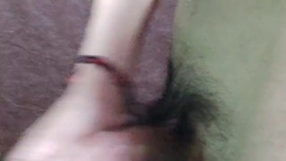 Me deja solo en su cuarto y no aguante la tentación