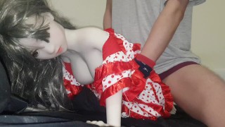 Es tan perra que se pone en cuatro para que le rompa el culo