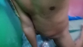 Improvised sex toy ni Masseur Breeder