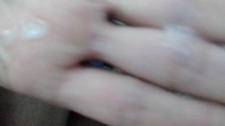 Maestro de Las Pajas de Enorme Polla Hace una Masturbacion Rutinaria para Bajar El Calenton