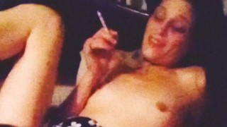 SPoiLED DaDDY GeTS DESerT WHILE MOMMY MILF HAS HER AFTer DINnER SMoKE