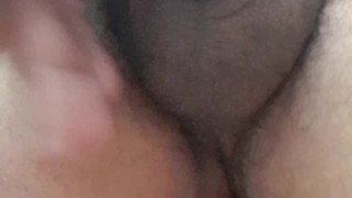 Hombre captado pajeandose