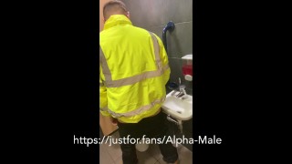 The Best Straight Guy Pissing