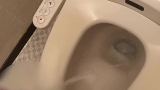 【マゾ豚排泄】ど変態ちんぽからおしっこを出しました！今日のおちっこ見て下しゃい❤️