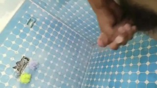 Polla llena de leche para mi amigo