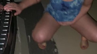 💦🍑PINKLUST KIMMIE🍑💦 (Kimmie tinkles on vacay on cabanas bay)🫣