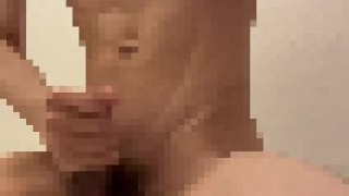 【Japanese boy】乳首いじりながら風呂場でシコシコ射精っ！