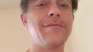 All things Shall Focus on Gustavs Bulge!