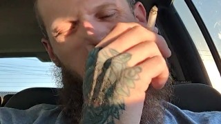 Smoking a morning cig and chatting 😊🤑😘