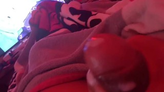 woke up hard as a rock, bearly touched myself and cummed everywhere