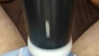 Squirting masturbator