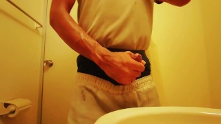 【盗撮】ランニングで汗だくになったスポーツマンが大量発汗オナニー