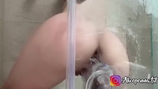 universitaria japonesa latina se masturba en el baño y sus vecinos la escuchan