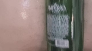 Big buble butt shaking oiled