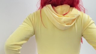 Transvestite enjoying her dildos