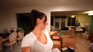 SARAH ILLUSTRATES FUCKING MY MOVING BOY