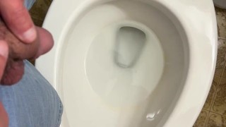 BOYFRIENDS PEE TOGETHER