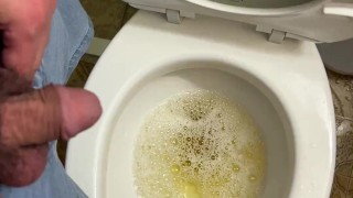 BOYFRIENDS PEE TOGETHER