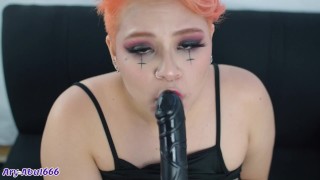 POV Me atrapan chupando una gran polla gigante