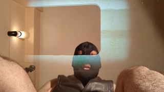 POV - Humillación extrema. Escupir, cenicero humano, pies.