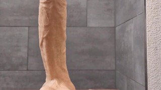 grosser dildo im arsch