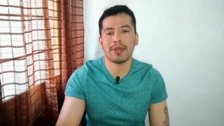 Jovencito twink le coquetea al repartidor del agua y termina siendo penetrado por sus 23cm de verga