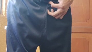 MIRA COMO ME TOCO LA POLLA-PASO DE FRIO A CALOR