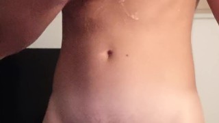 當兵放假清槍精液直接爆噴一波