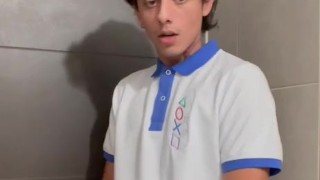 That good boy needs to cum 🤓