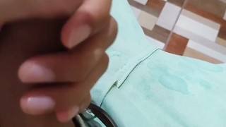 HOMBRE CALIENTE SE GRABA MASTURBÁNDOSE