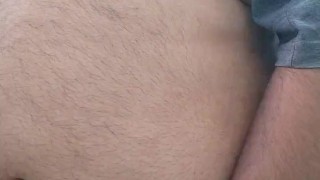 Gordo gozando no banheiro. Fat guy enjoying the bathroom