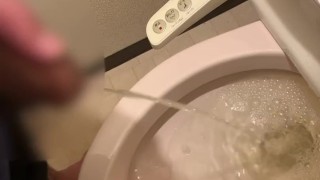 【今日のおしっこ2023/09/12】射精とおしっこも好きな人いますか？飲んでほしい‥