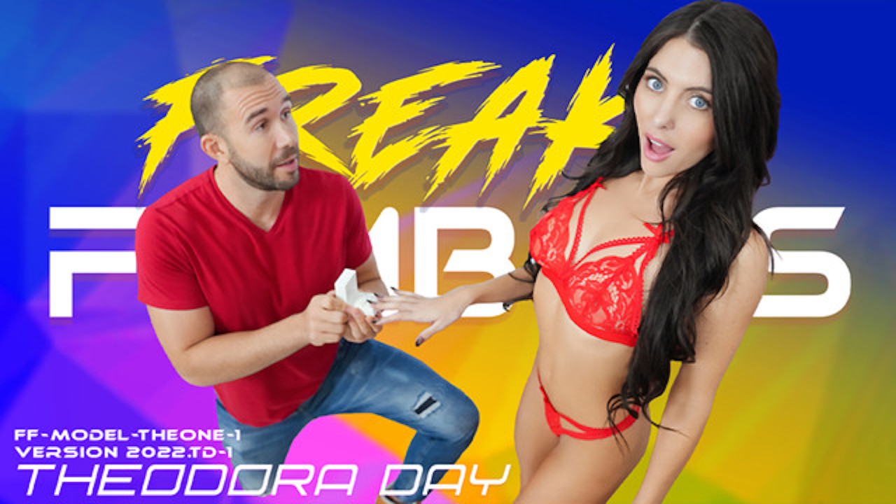 Sex Robot Theodora Day Is The Perfect Girlfriend And Sex Doll In One -  Freaky Fembots