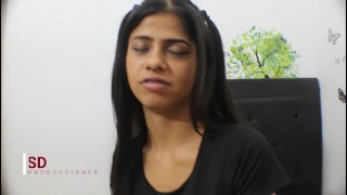 Ven hermanastro, chupo tu polla hasta dejarte sin leche - Porno en Español