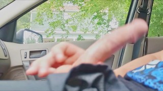 A white man at a T Intersection busts a fat nut!