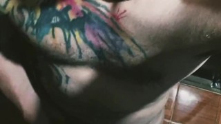 Rica verga dura de Fenixxx para su culito...