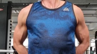 Sweaty Armpits in the gym
