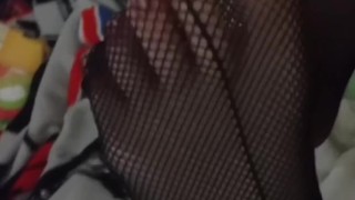 i miei piedini con calze a rete