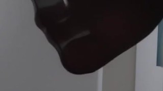 allargo le mie dita dei piedi con le calze