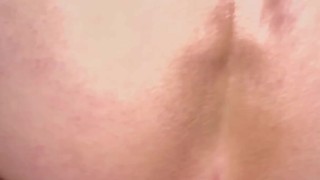 Bonne ejac dans trou serré