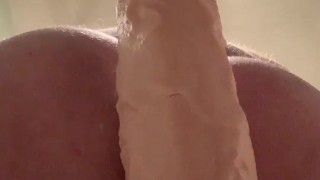 Mijn kont vullen met veeel dildo