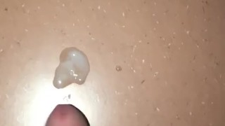 Je mange mon sperme, un délice ... n'hésiter pas a me dire ce que vous voulez d'autres